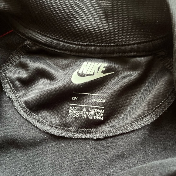 Nike baby Tracksuit  (12M) - Picture 2 of 9